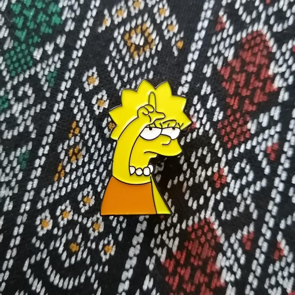 📍2/20$ Lisa Simpson Enamel Pin NWOT